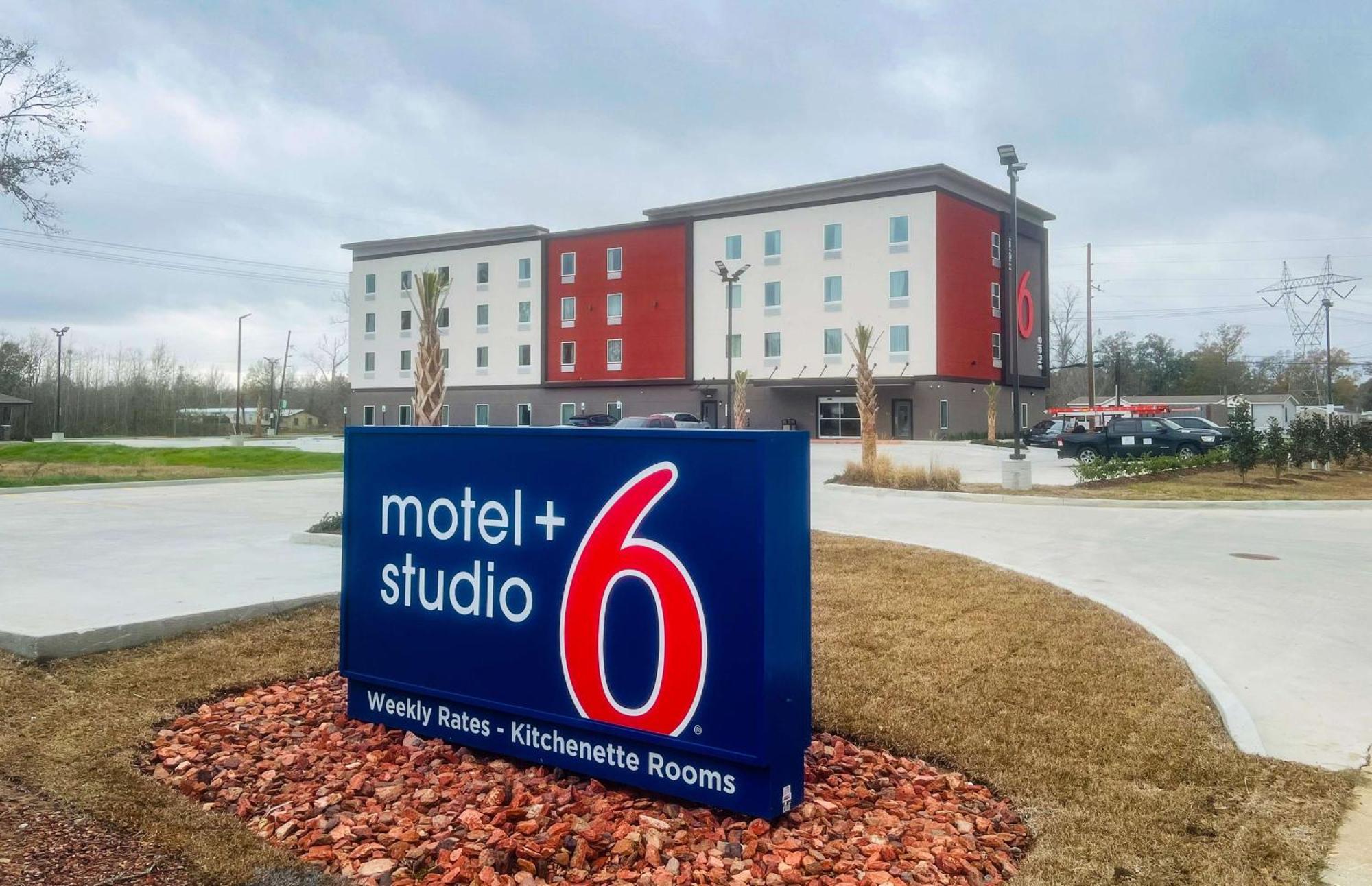 Motel 6 Gonzales, La Baton Rouge Geismar Prairieville I 10 エクステリア 写真