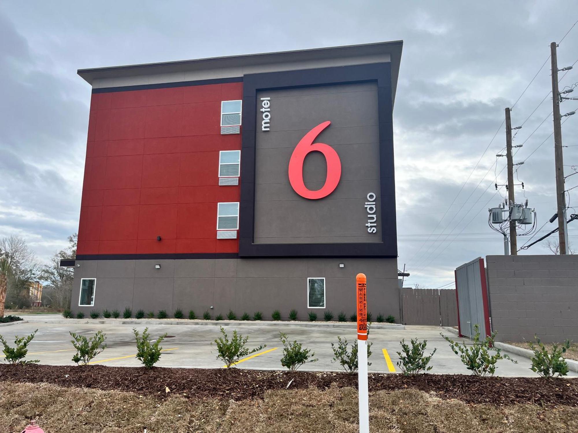 Motel 6 Gonzales, La Baton Rouge Geismar Prairieville I 10 エクステリア 写真